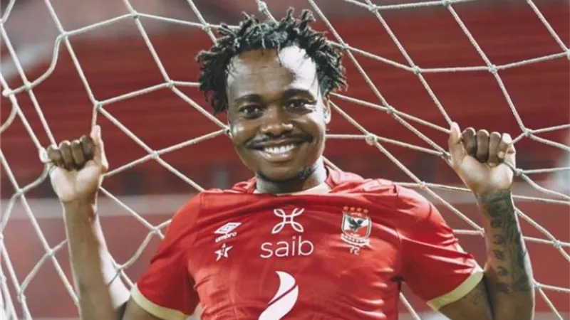حكم الفار فى مباراة الاهلي وفاركو: وحدة الفيديو أعطتني تسلل بيرسي تاو مرتين