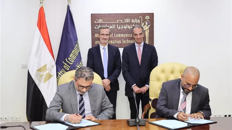 الاتصالات : اتفاقية تعاون لإنتاج هواتف Nokia فى مصر