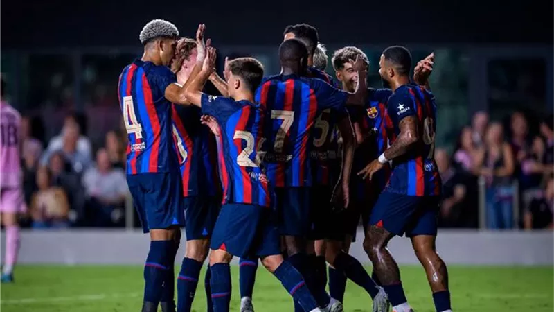 صانع العاب مانشستر سيتى يقترب من برشلونة الاسبانى