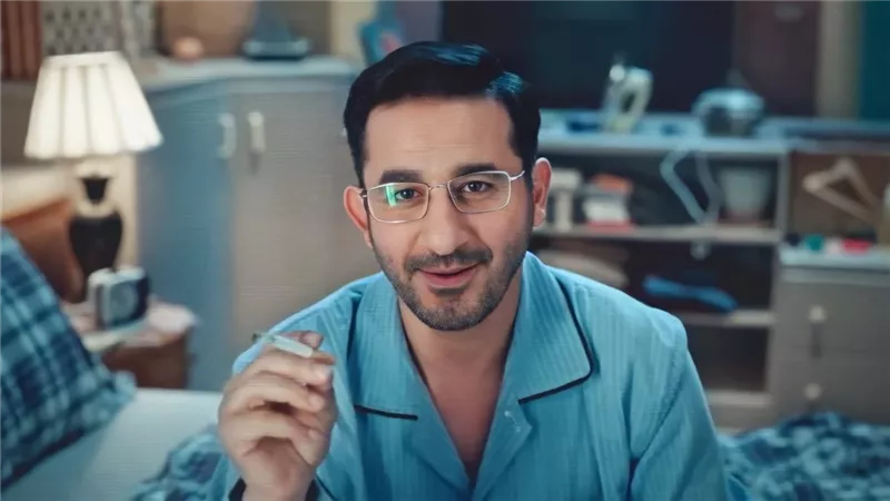 احمد حلمى فى اطلالة صيفية على البحر