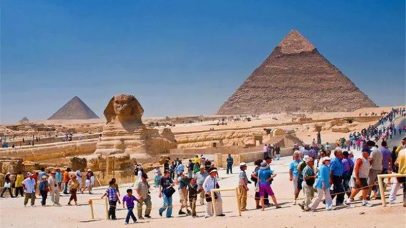 السياحة والسفارة المصرية في بولندا يعقدان لقاء مع ممثلي القطاع السياحى البولندى