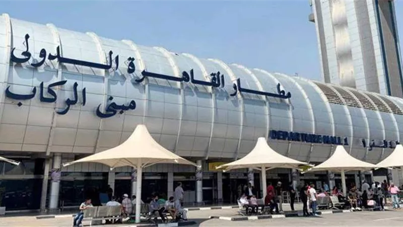 راكبة مصرية وضعت مولودها فوق السحاب