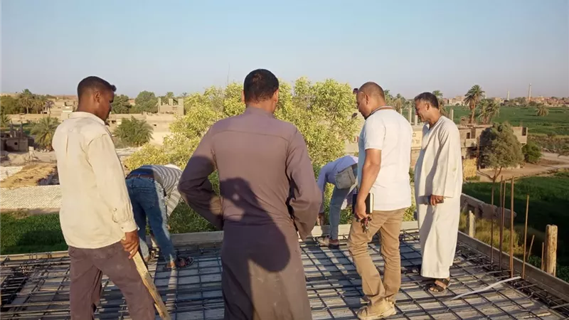 إيقاف أعمال تخشيب وإزالة أسوار بدون ترخيص بأبومناع غرب