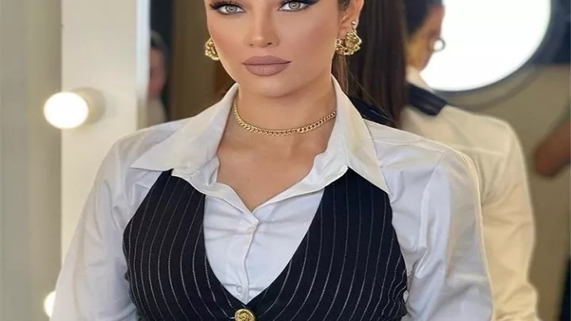 بالصور.. رضوى الشربيني تلفت الأنظار بإطلالة كلاسيكية أنيقة