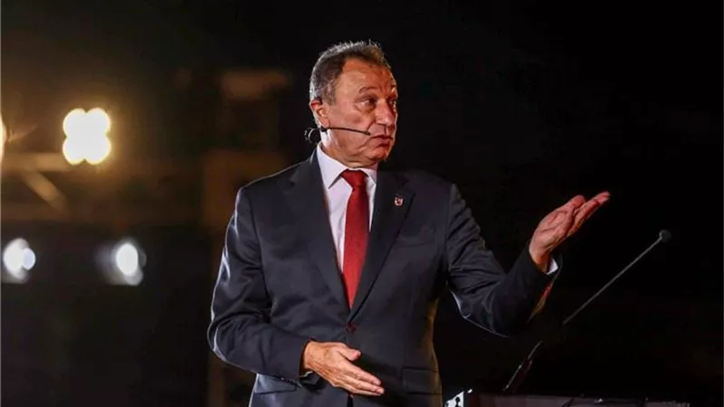 الخطيب: الاهلى يعاقب لانه بطل ..والخروج من افريقيا سببه بعض المصريين