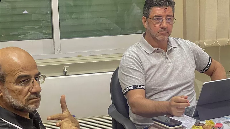 عامر حسين يجتمع بفيتوريا للترتيب للموسم الجديد
