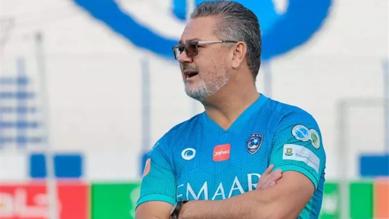 ميكالي يطلب تقريرا عن منتخبات الشباب.. وينتظر قائمة اللاعبين المتاحين للمنتخب الأوليمبي