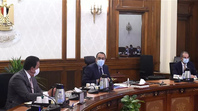 رئيس الوزراء يُتابع موقف تطبيق منظومة التأمين الصحى الشامل