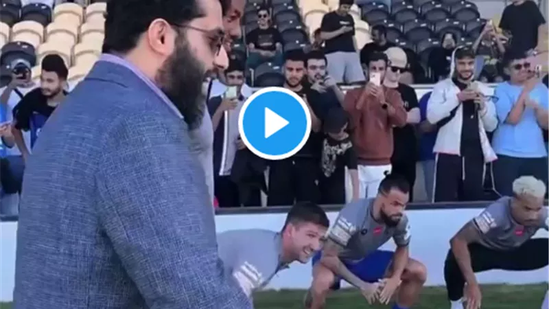 آل الشيخ يتقدم بطلب للنجم السعودي الدوسري قبل لقاء الهلال وألميريا ..فيديو