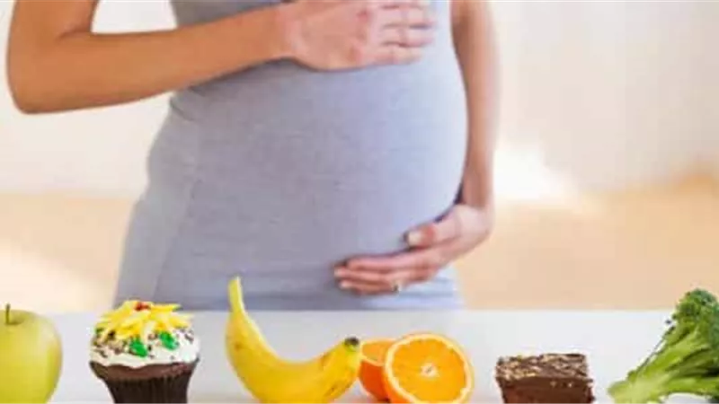 الممنوعات للحامل.. أطعمة ومشروبات وأدوية