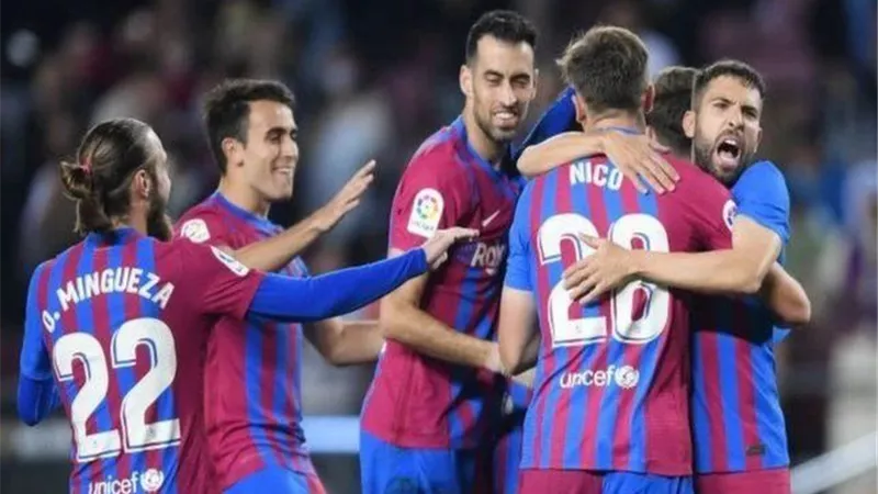 موهبة برشلونة يطلب الرحيل عن الفريق