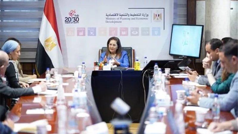 وزيرة التخطيط تبحث فرص التعاون المشترك مع التحالف الوطني للعمل الأهلي