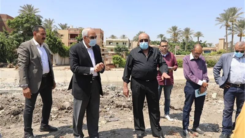 محافظ الجيزة يفاجئ الوحدات المحلية بكرداسة.. ويوجه بغلق 