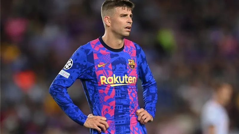 تعديل راتب بيكيه مع برشلونة