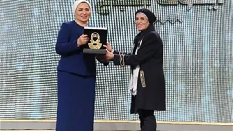 انتصار السيسي تنعى رجاء حسين: أمتعت الجمهور العربي بفنها الراقي وأسلوبها الفني المتفرد