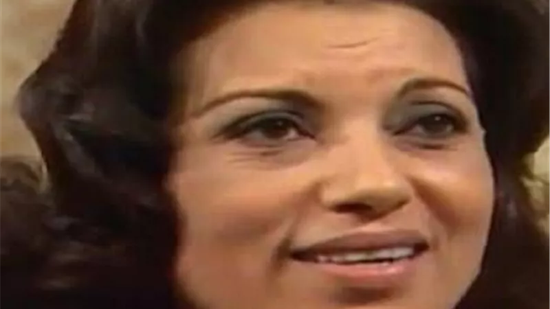 خالد جلال ناعيا الفنانة 