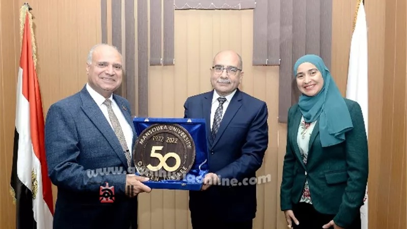 رئيس جامعة السادات يوقع بروتوكول تعاون مع بنك المصرف المتحد
