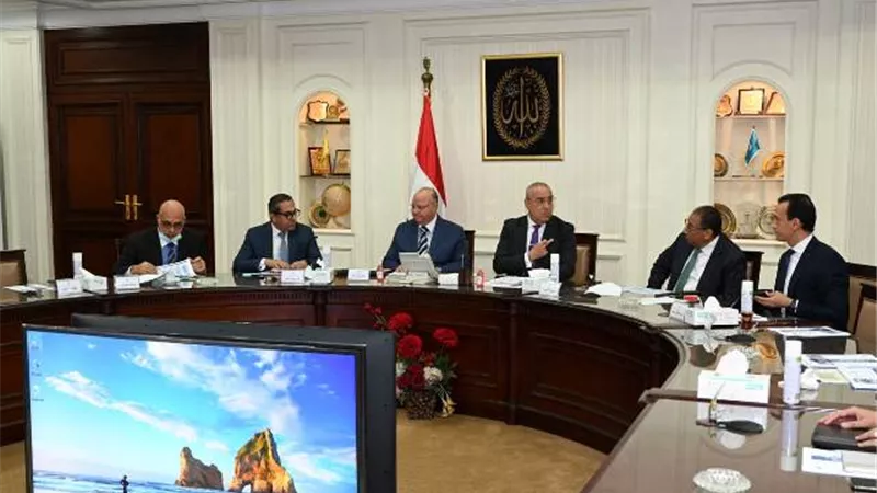 وزير الإسكان: الاعلان عن اجراءات تسكين الاسر بمشروع تطوير 
