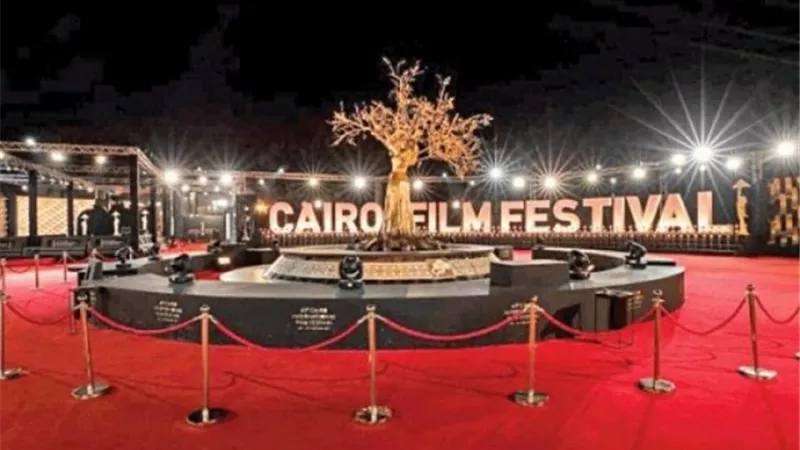 مهرجان القاهرة السينمائي يكرم المخرج المجري بيلا تار في دورته الـ 44