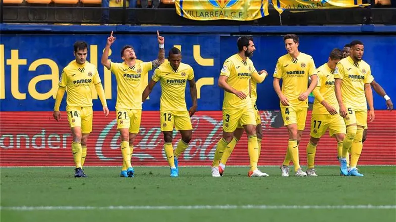ليفربول يجهز عرضا رسميا للتعاقد مع جوهرة فياريال في الميركاتو