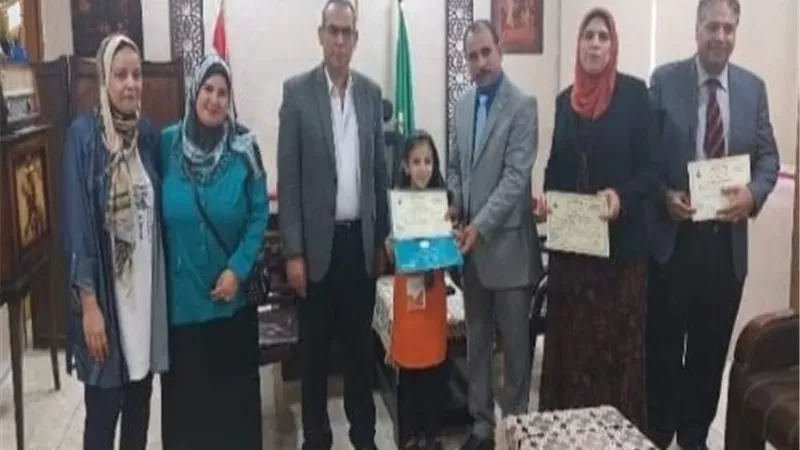 وكيل التعليم بالقليوبية يكرم الفائزين في المشروع القومي للقراءة على مستوى الجمهورية