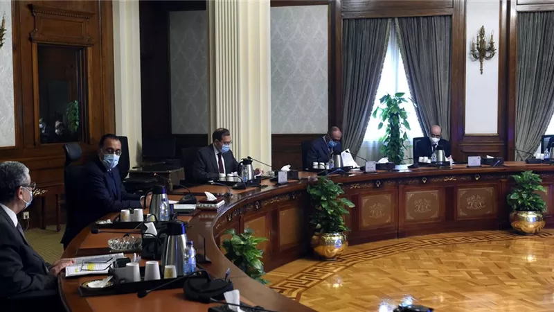 رئيس الوزراء يتابع تنفيذ تكليفات الرئيس بتعظيم القيمة المضافة للخامات والثروات التعدينية المصرية