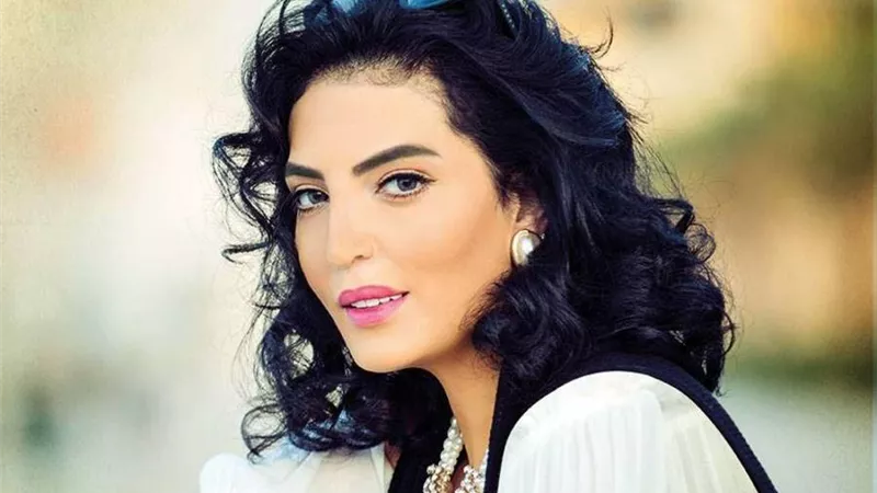 حورية فرغلي تعتذر من جمهورها بعد كليب القطة السافلة