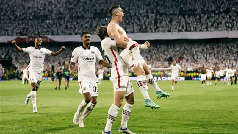 كأس السوبر الأوروبى .. تشكيل فرانكفورت فى مواجهة ريال مدريد
