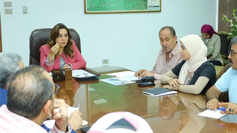 محافظ دمياط تتابع مع وفد الأمم المتحدة للمستوطنات البشرية مشروع معالجة صرف صحى طبل