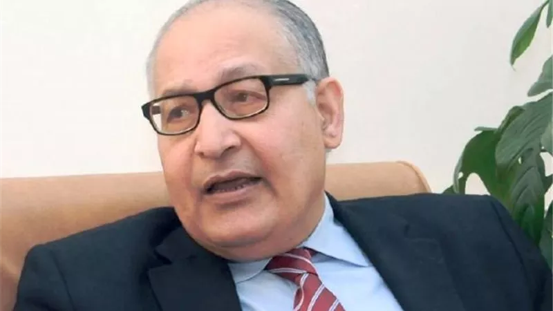 عزت سعد: بعض الكتاب الأمريكيين وصفوا زيارة بيلوسي لتايوان بغير المسؤولة