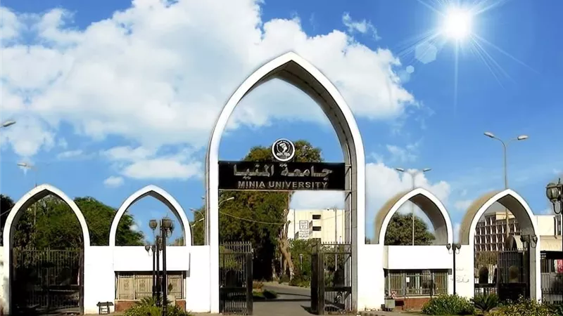 رئيس جامعة المنيا : معامل مجهزة وكوادر فنية مدربة بمكتب تنسيق المرحلة الاولى