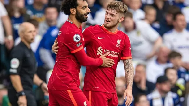 هارفى إليوت : هكذا ساعدنى محمد صلاح فى التأقلم مع ليفربول
