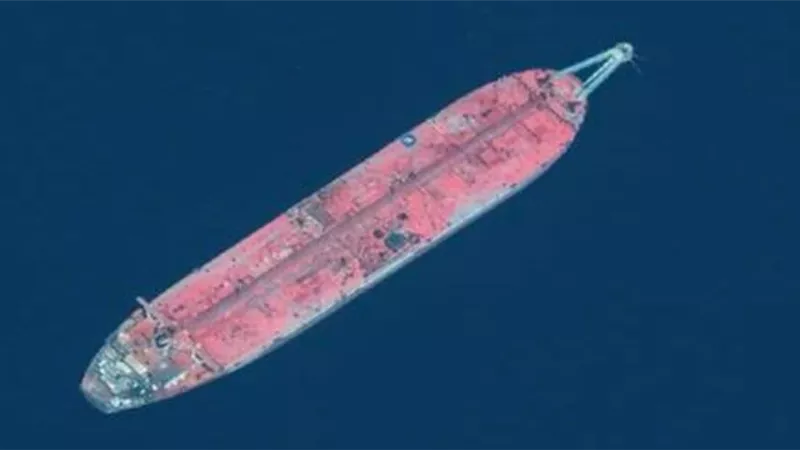 Cnn: وزير الخارجية اليمني يصف ناقلة النفط 