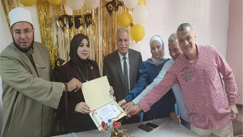 تكريم أبناء العاملين الناجحين في الثانوية العامة بالقوى العاملة بالإسكندرية