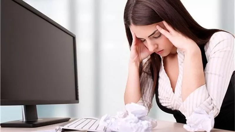 علماء يكشفون سر الإرهاق نتيجة قضاء يوم طويل في المكتب