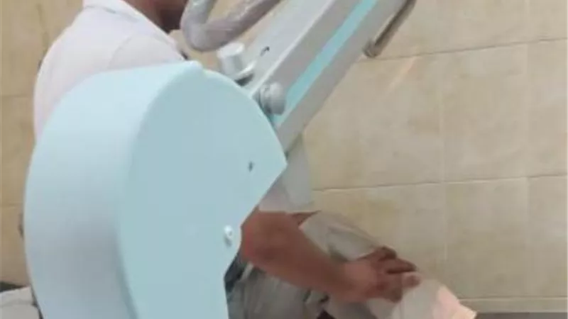 علاج ٧٢٧ مواطنا بالقافلة الطبية بحاجر خزام في قنا
