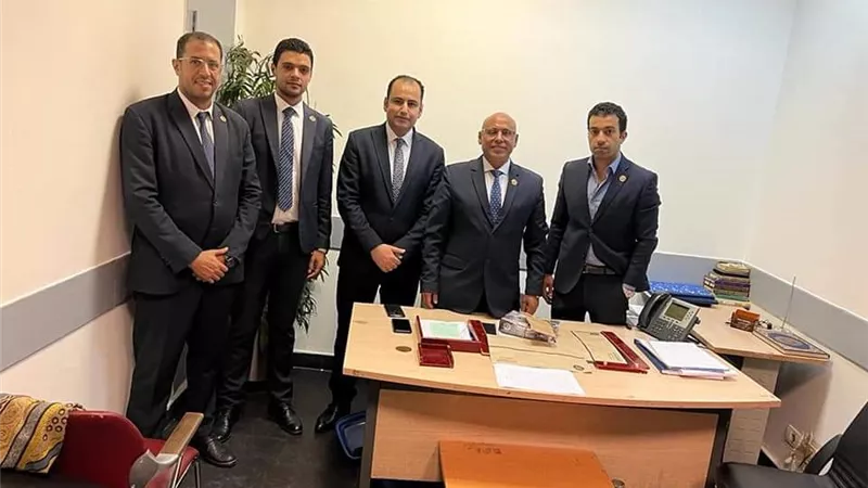 جمارك المطار تضبط ٣ محاولات تهريب اقراص ومواد مخدرة