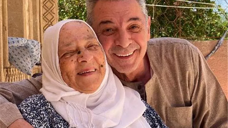 الموت يفجع الفنان محمود حميدة