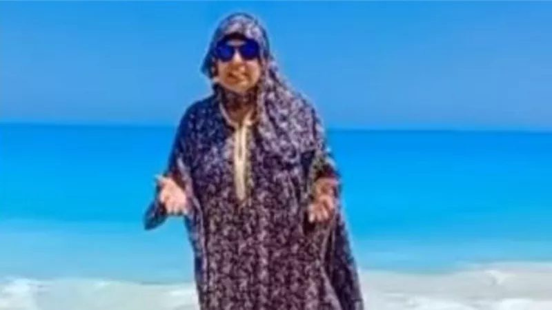 فيفى عبده مطلوبة على جوجل بعد ارتدائها اسدال صلاة