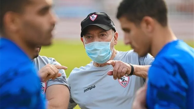 جلسة تحفيزية للاعبى الزمالك استعدادًا لمواجهة الإسماعيلى فى كأس مصر