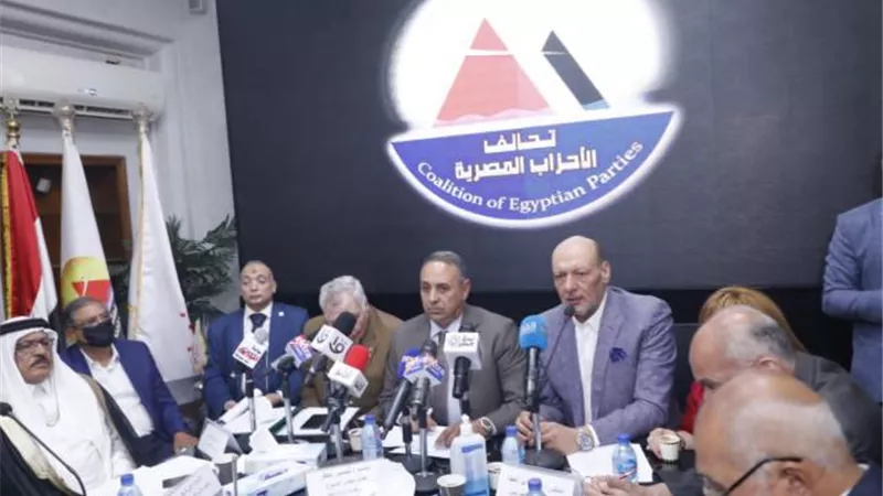 42 حزبا يشيدون بالتعديل الوزاري خلال اجتماع تحالف الأحزاب المصرية