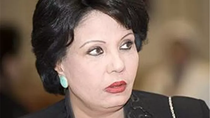 فردوس عبد الحميد تجسد دور والدة نجيب الريحانى فى 