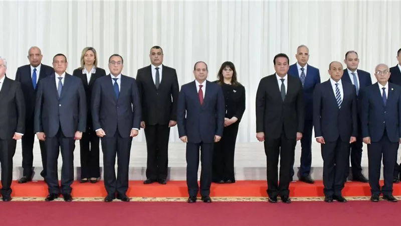 المتحدث الرئاسي ينشر فيديو الرئيس السيسي يشهد أداء الوزراء الجدد اليمين الدستورية