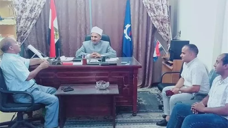 منطقة السويس الأزهرية تستقبل رئيس الإدارة المركزية الدكتور مؤمن الهواري