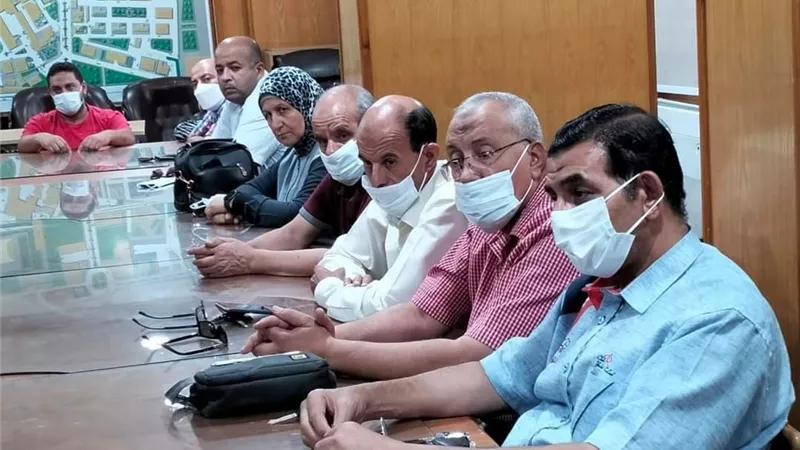 الحفناوي يعقد إجتماعاً بمديري المستشفيات الخاصة بالسويس