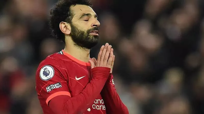 محمد صلاح ينعى ضحايا حادث كنيسة أبو سيفين