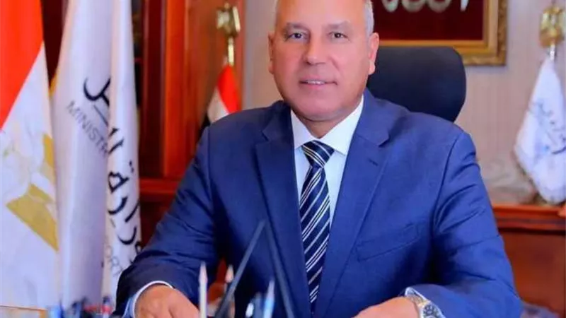 النقل : قبول اعتذار المهندس مصطفى أبو المكارم عن الاستمرار في منصبه كرئيس لهيئة السكة الحديد لظروفه الصحية وتكليف المهندس محمد عامر
