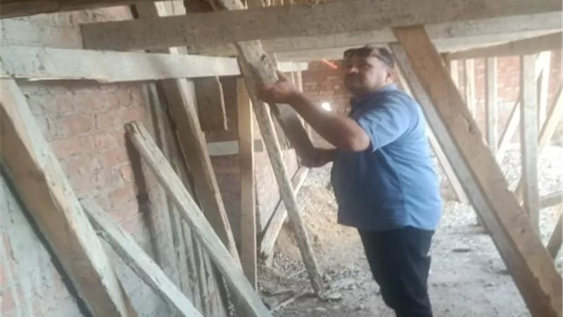 إزالة سقف وحوائط مخالفة بحى غرب شبرا الخيمة