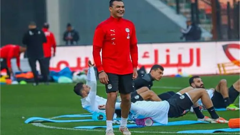 إتحاد الكرة يعتمد الأجهزة الفنية للمنتخب الوطنى والأولمبى وموعد الدورى الجديد