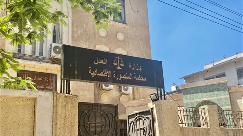 الحبس 6 أشهر لـ2 من الممرضات وشاب وبراءة اخري في واقعة تصوير جثة